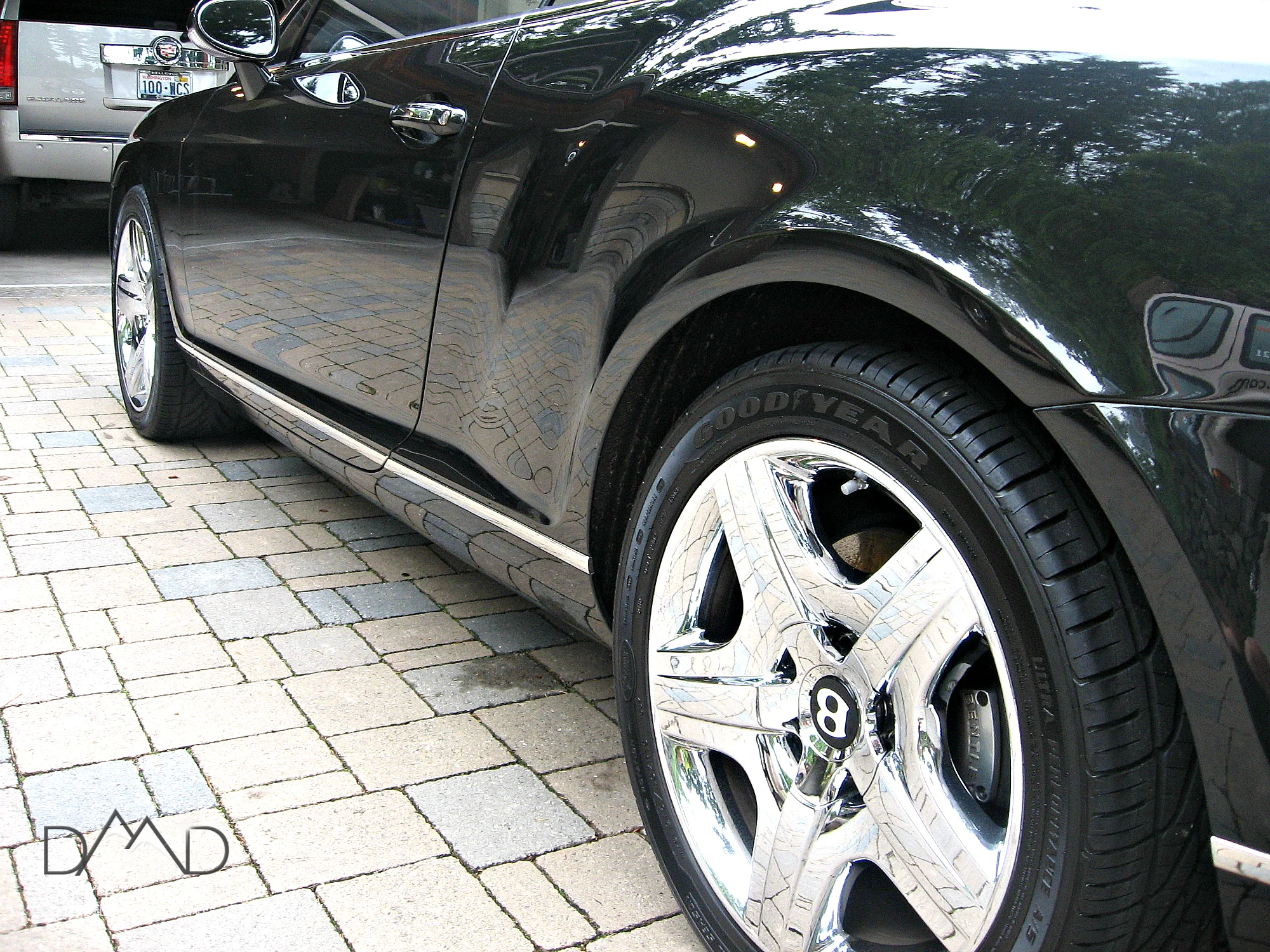 Bentley 2.jpg