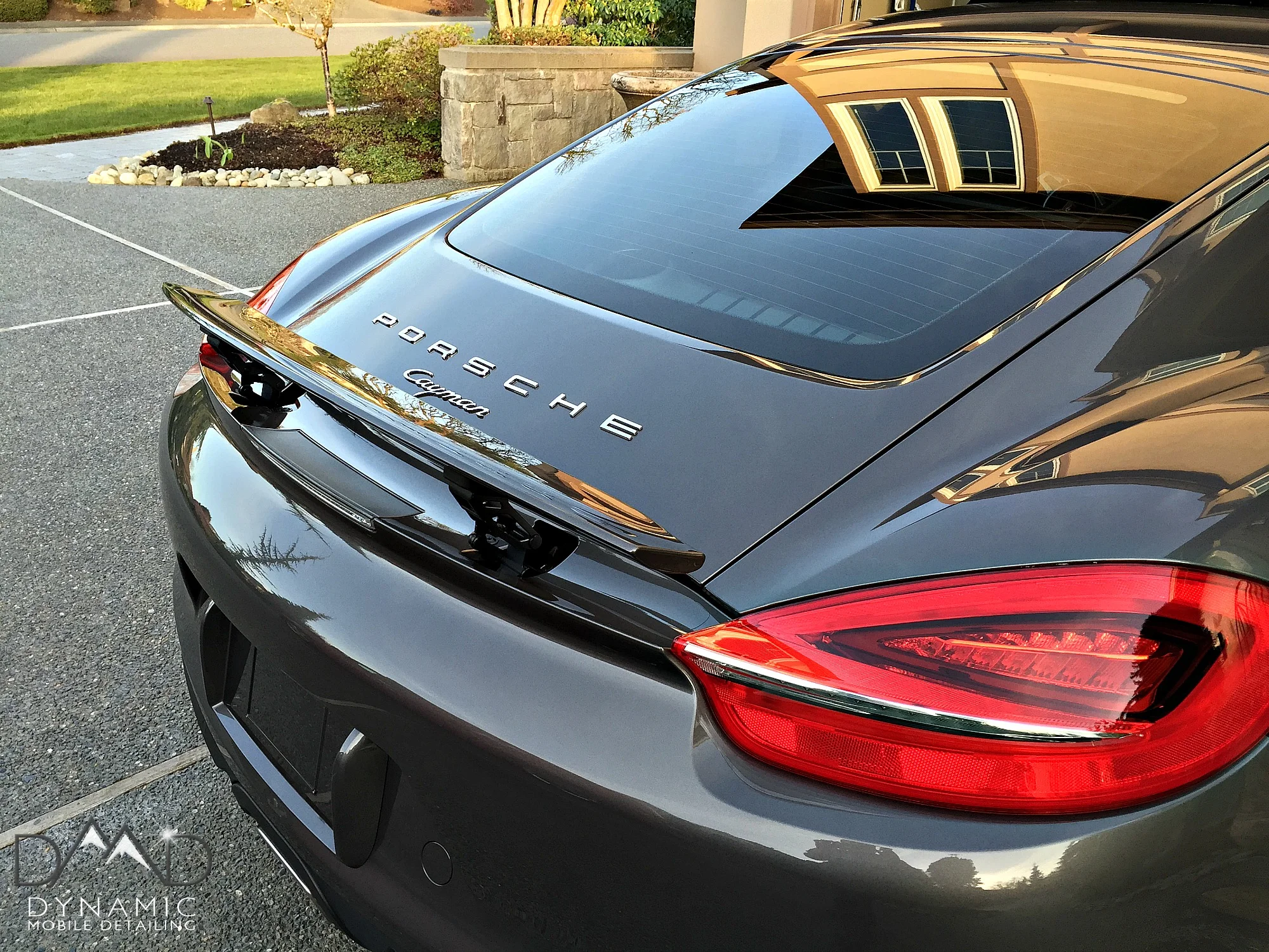 Porsche Cayman-5.jpg