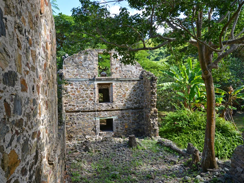 RUINS