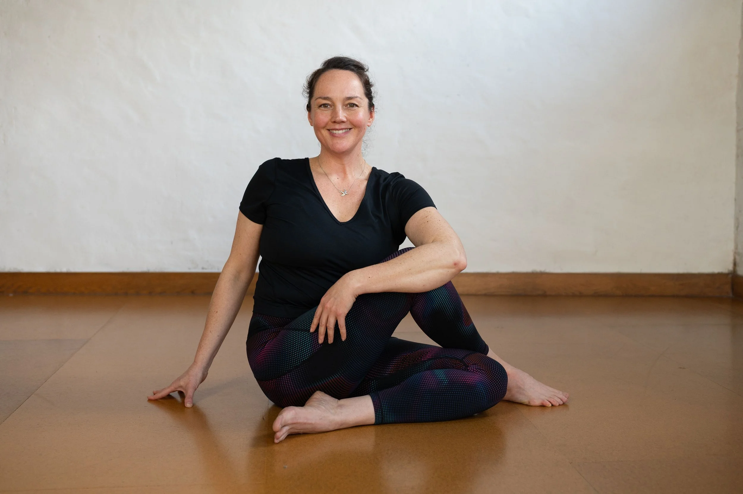 Danni seated twist.jpg