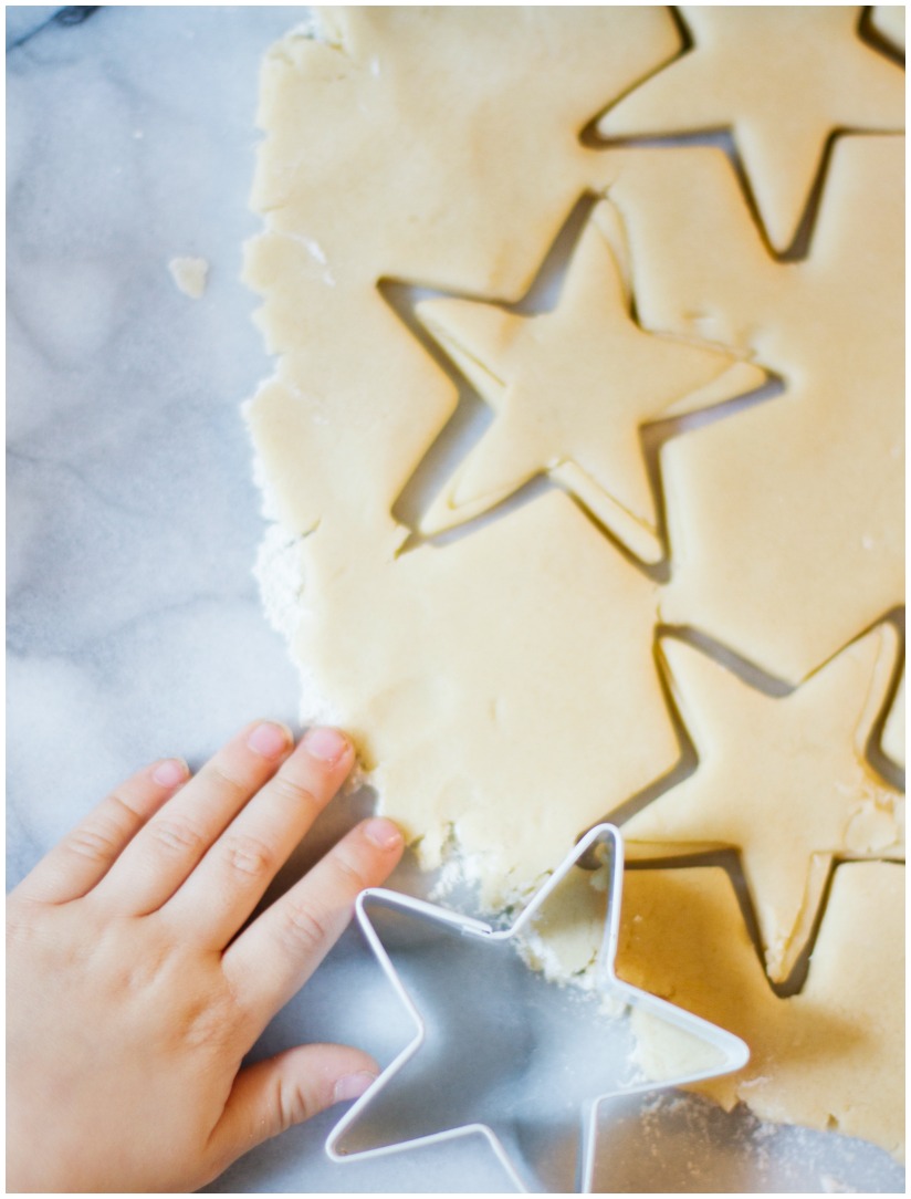 little hands make yummy cookies :) 