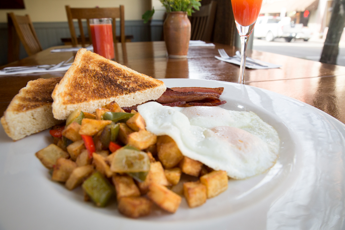 15.03.01_Crescent Cafe_small-29.jpg