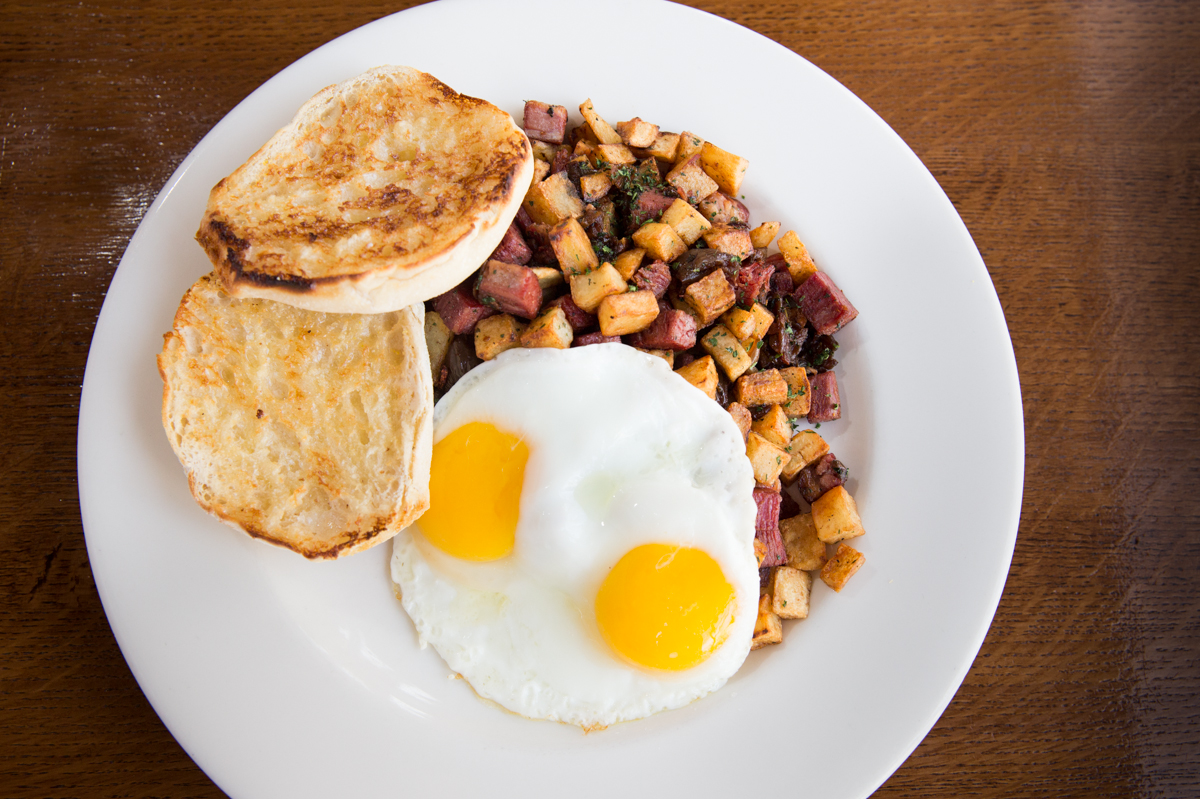 15.03.01_Crescent Cafe_small-38.jpg