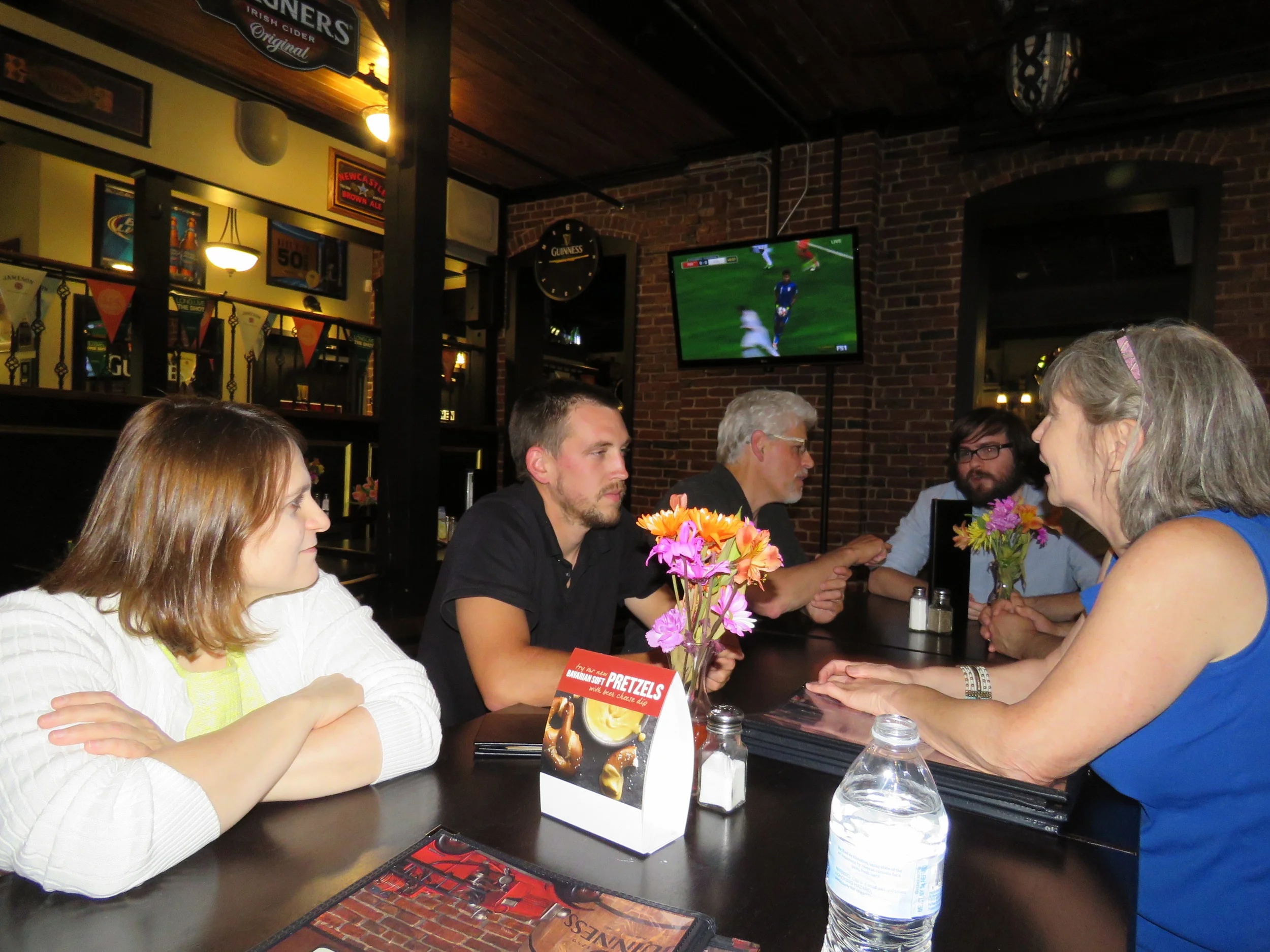 The party moves to a pub