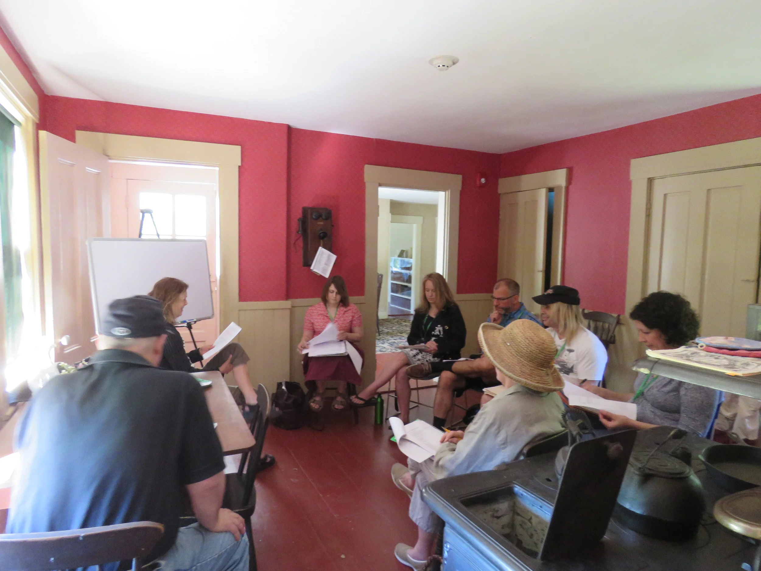 Ah, workshopping poetry in Frost's kitchen