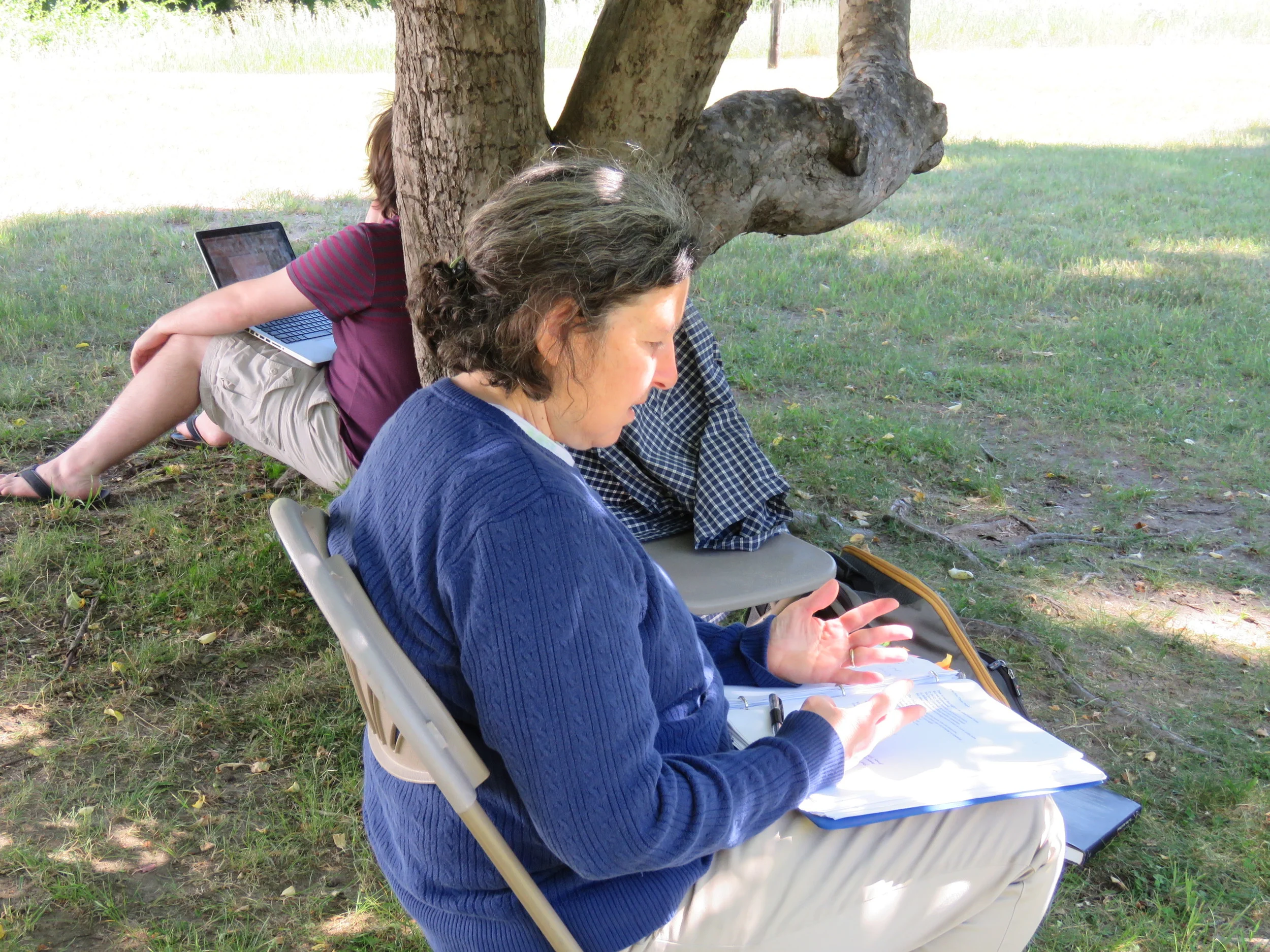 Keeping track of feet with fingers! 
