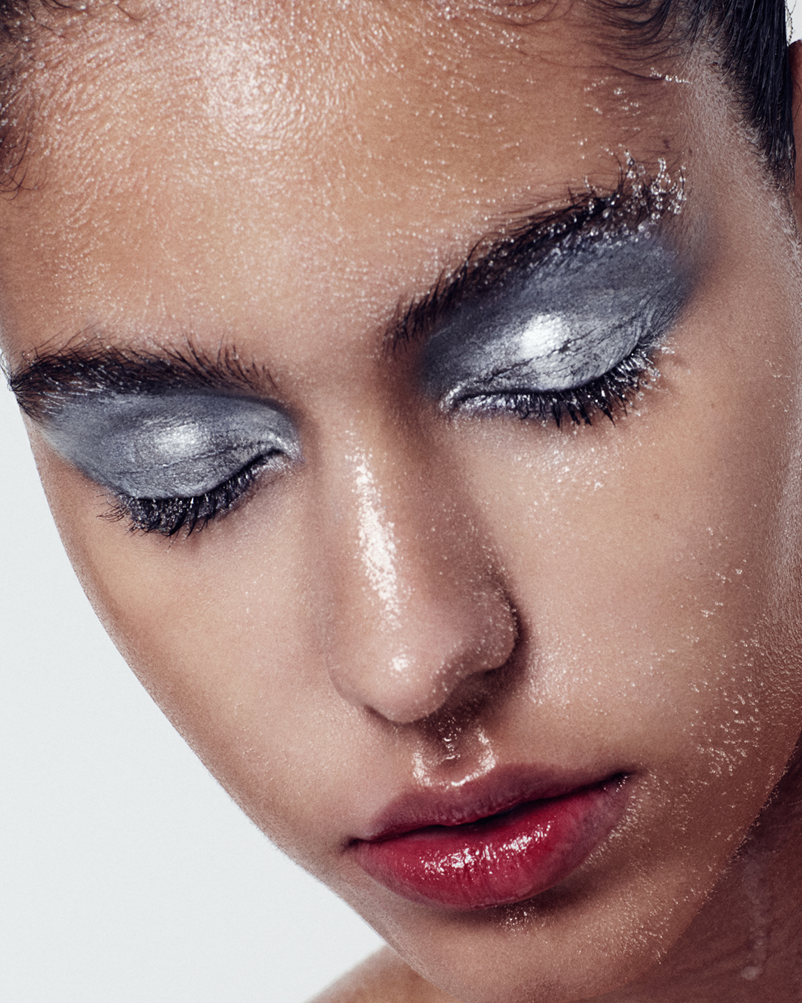 VOGUE_MX_BEAUTY_2017_02.jpg