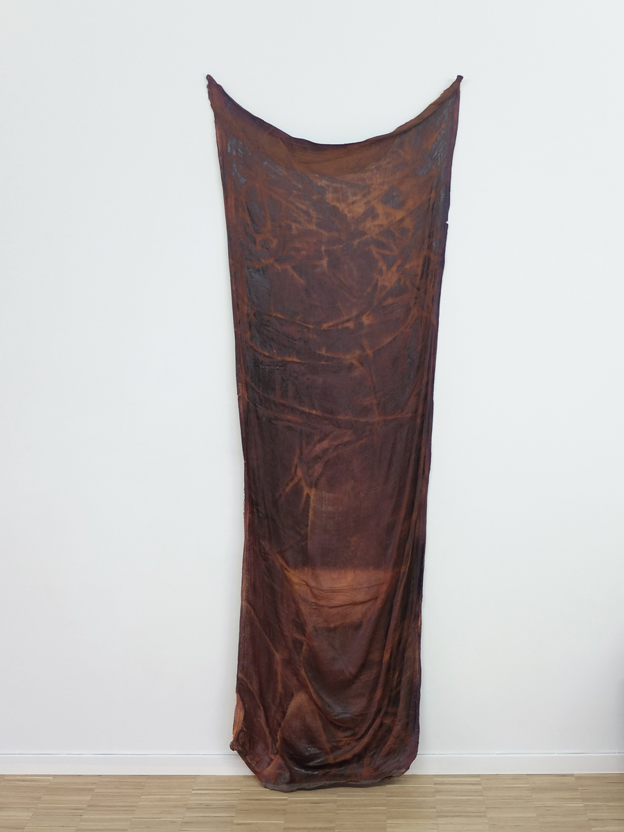 38 degrees, betadine on gauze, 226x75x12cm. Exhibition view "Hannah De Corte & Céline Prestavoine", Stéphanie Jaax gallery, January 2017.