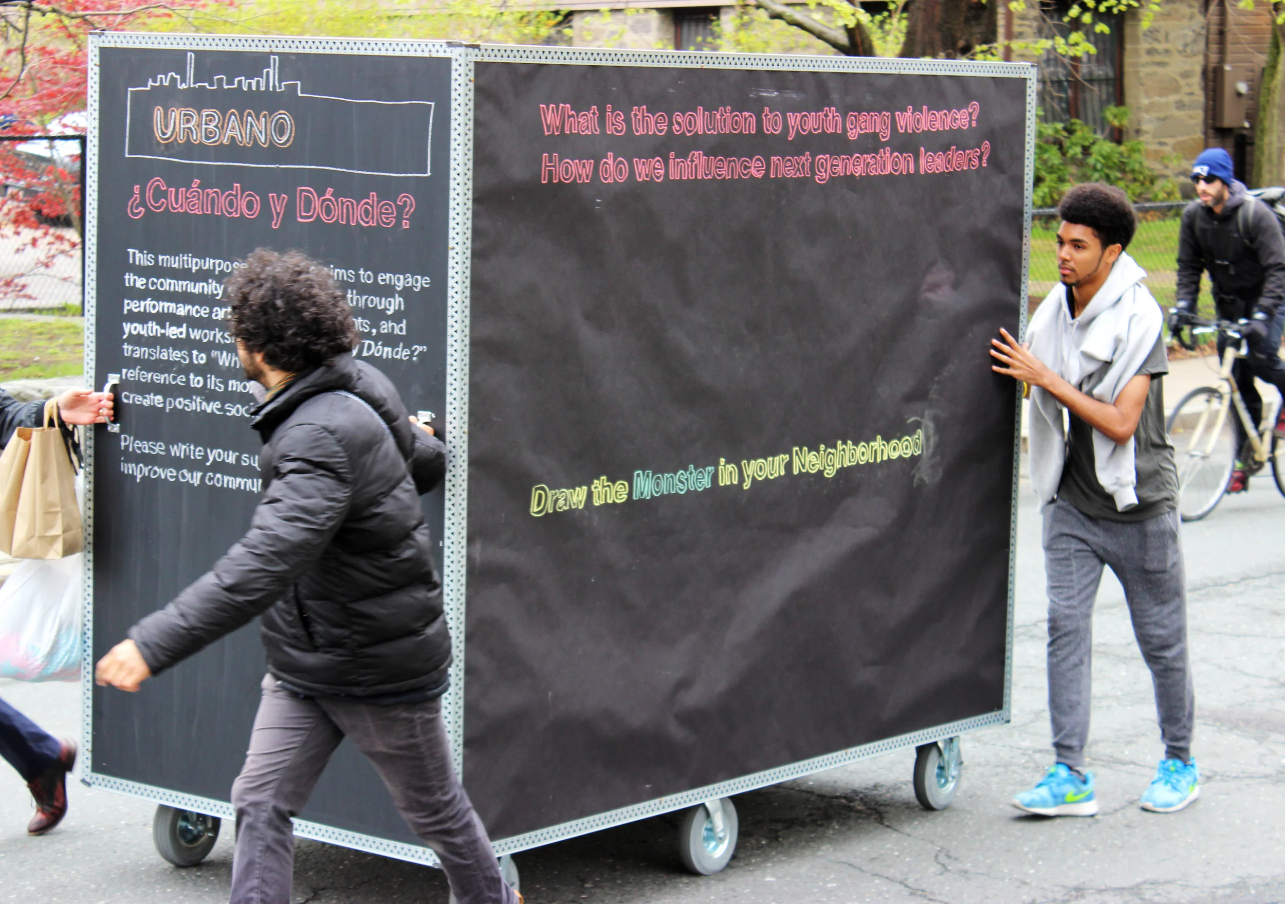 Nomadic Civic Sculpture/Escultura cívica nómada