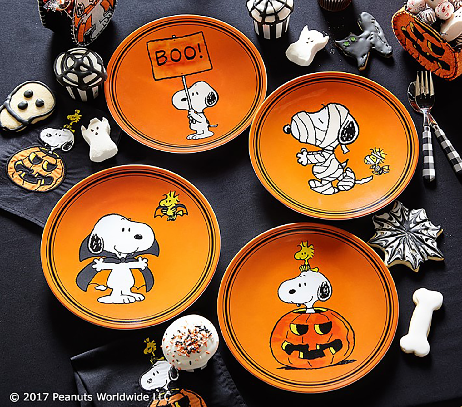 PEANUTS HALLOWEEN.png