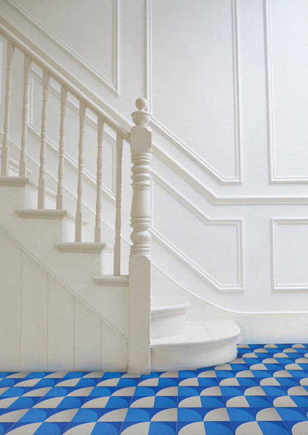 awesome-flooring-using-vct-tile-in-blue-and-white-theme-matched-with-white-wall-and-white-staircase-for-interior-design-ideas-home-depot-peel-and-stick-tile-groutable-vinyl-floor-tiles-groutable-vinyl.jpg