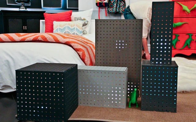 kids_room_diy_finished_box_lighting.jpg