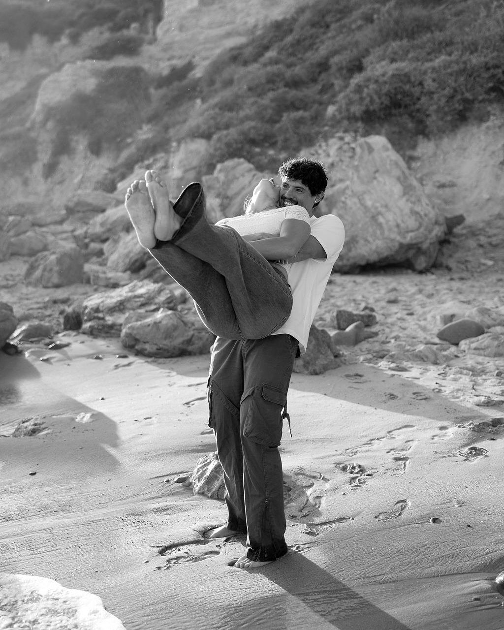 Engagement photos for Jorge &amp; Becca🖤
.
.
.
#losangelesweddingphotographer #laweddingphotographer #sandiegoweddingphotographer #losangelesengagementphotographer #malibuweddingphotographer #malibuengagementphotographer #samdiegoengagementphotograp