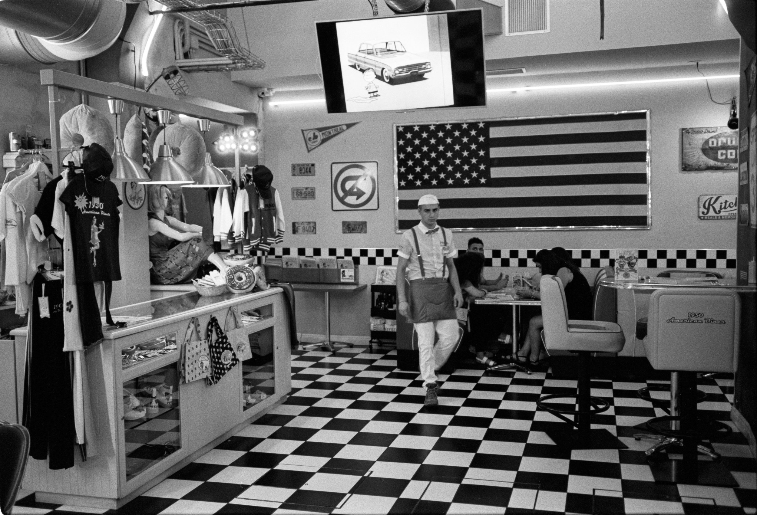 The 50’s American Diner - Clifford Darby 2019