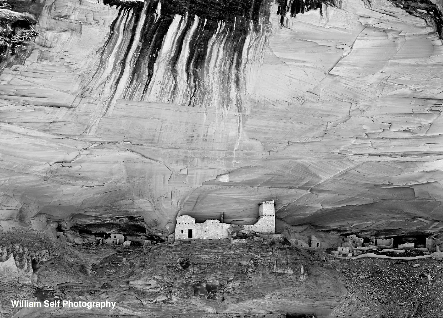 Mummi Cave Ruin Canyon De Chelley, Arizona.jpg