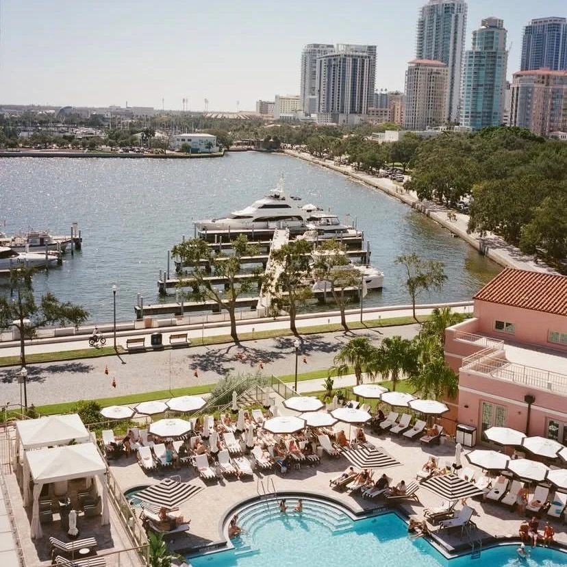 Vibes on point at The Vinoy ✨

Venue:&nbsp;@vinoyresort&nbsp;&amp;&nbsp;@vinoywed
Photographer:&nbsp;@katiegracen
Flowers:&nbsp;@lemondropsfl
Stationery:&nbsp;@littleivypapergoods
Cinema:&nbsp;@films_by_ross
Cake:&nbsp;@theartisticwhisk
Makeup:&nbsp;