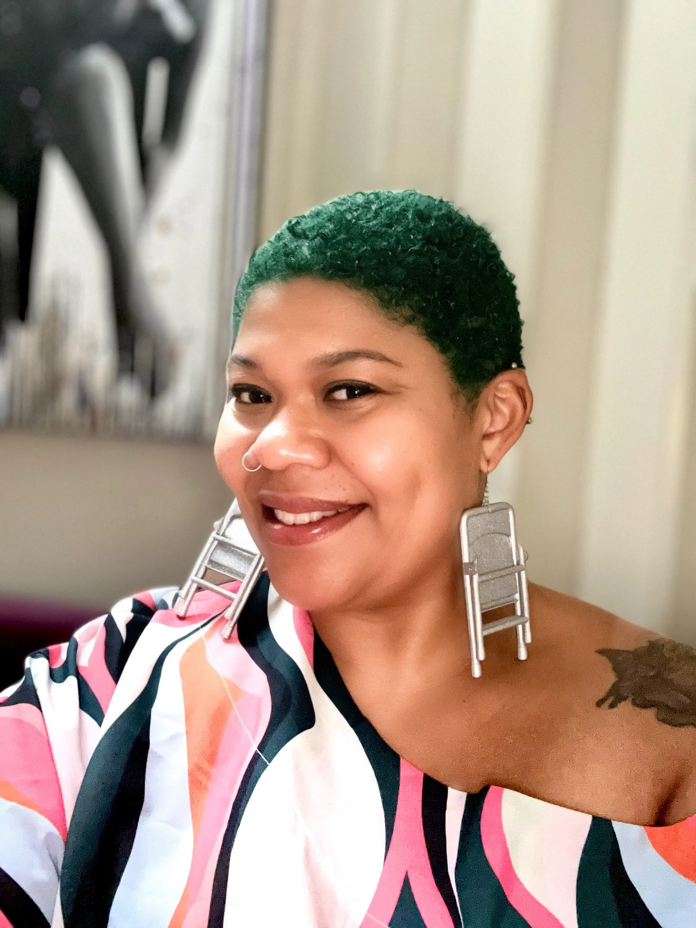 Foldings Chairs 1.jpg