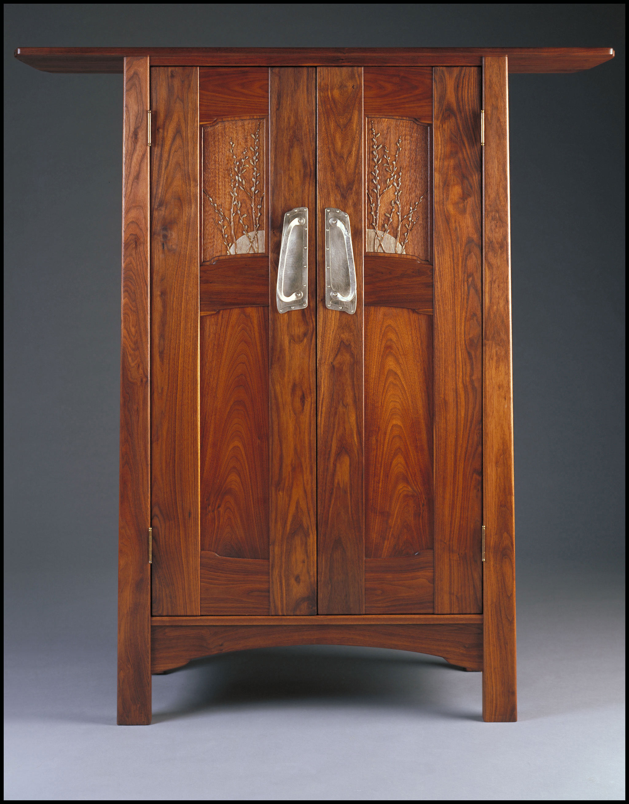Aesthetic Cabinet