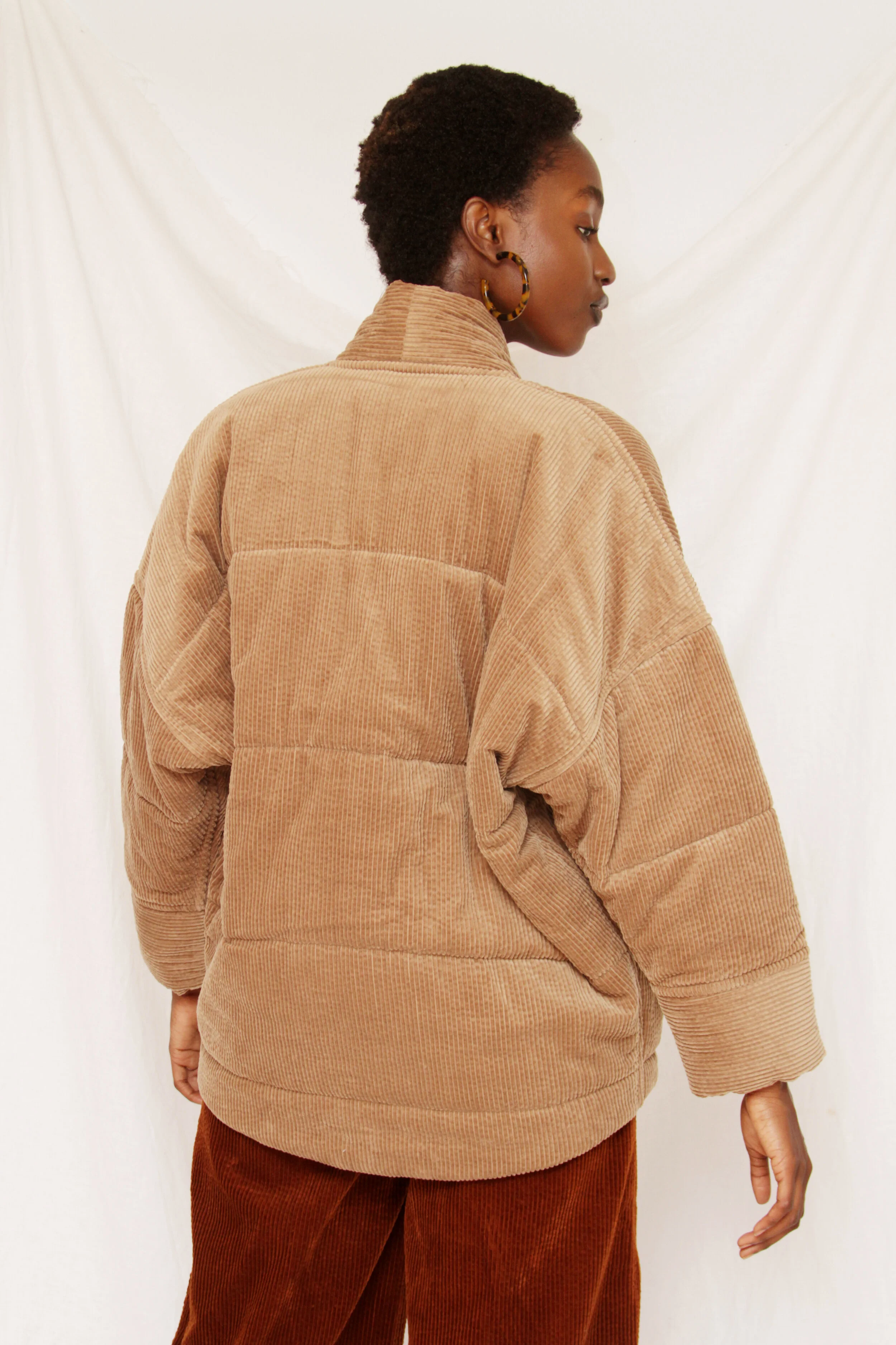 7115 by Szeki Sumo Puffer -Corduroy - Tobacco