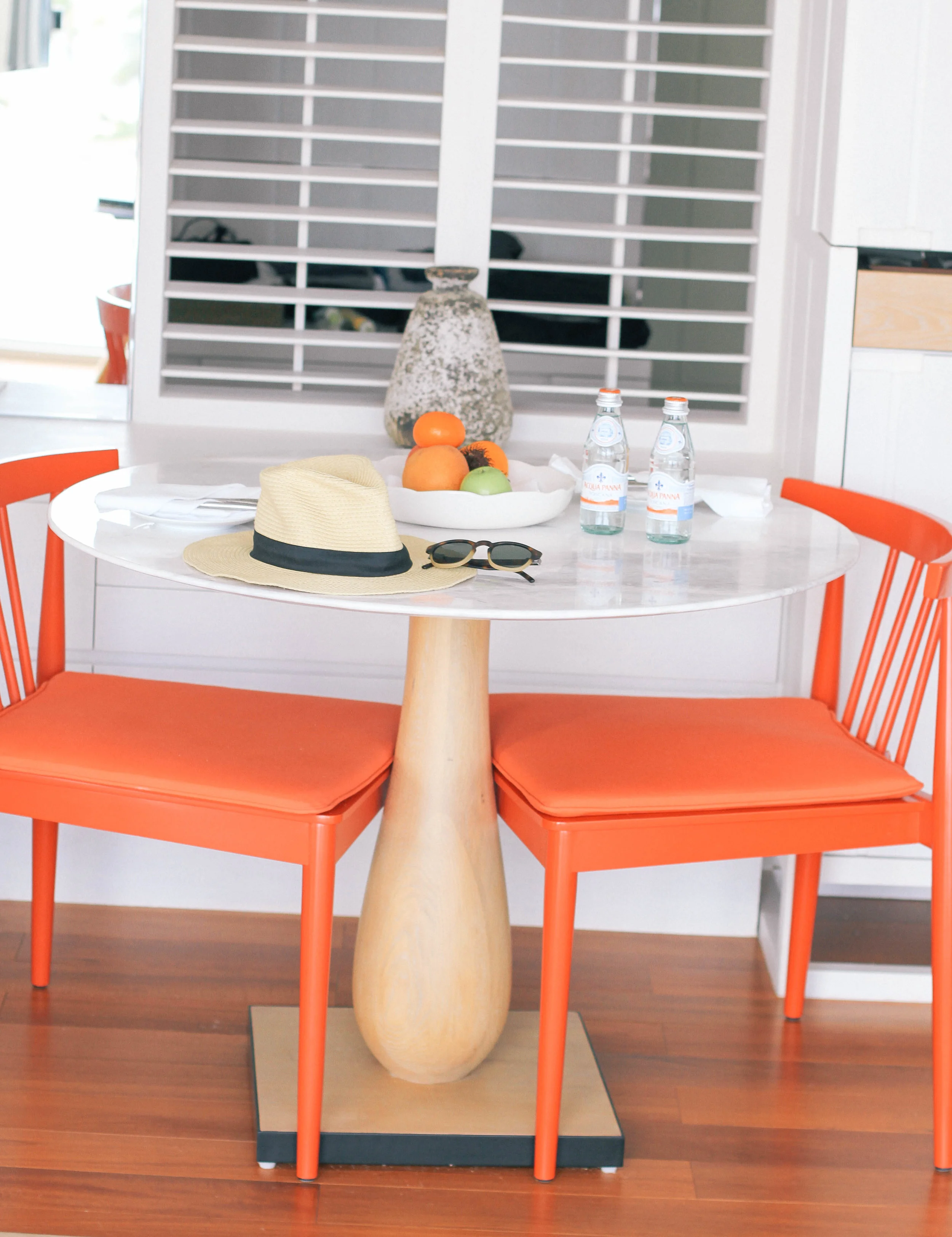 Marble table with fresh fruit in the living room.