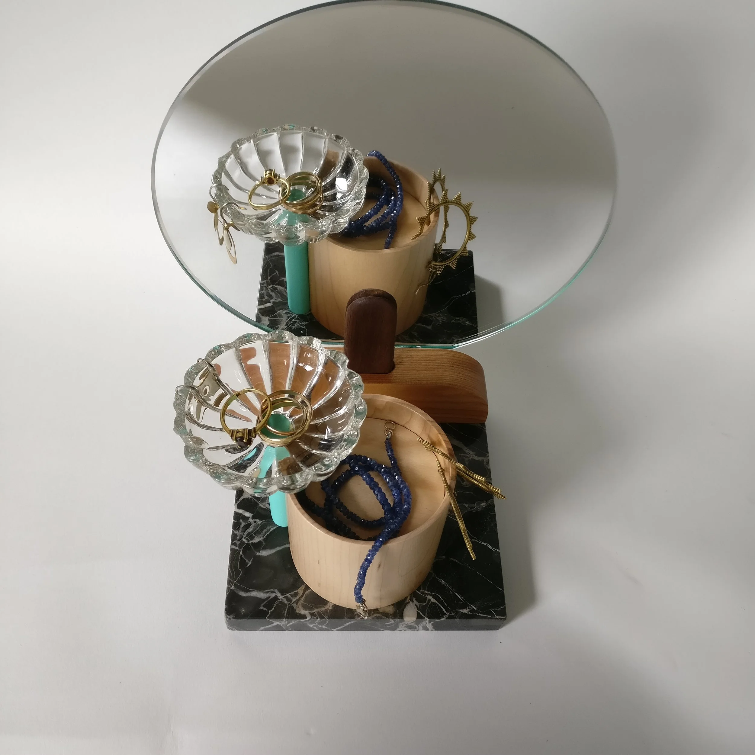Jewelrt box, totem, wood, design, projet eight eight, projet huit huit, Myriam Rigaud, designer, memphis, geometric, Vanity green