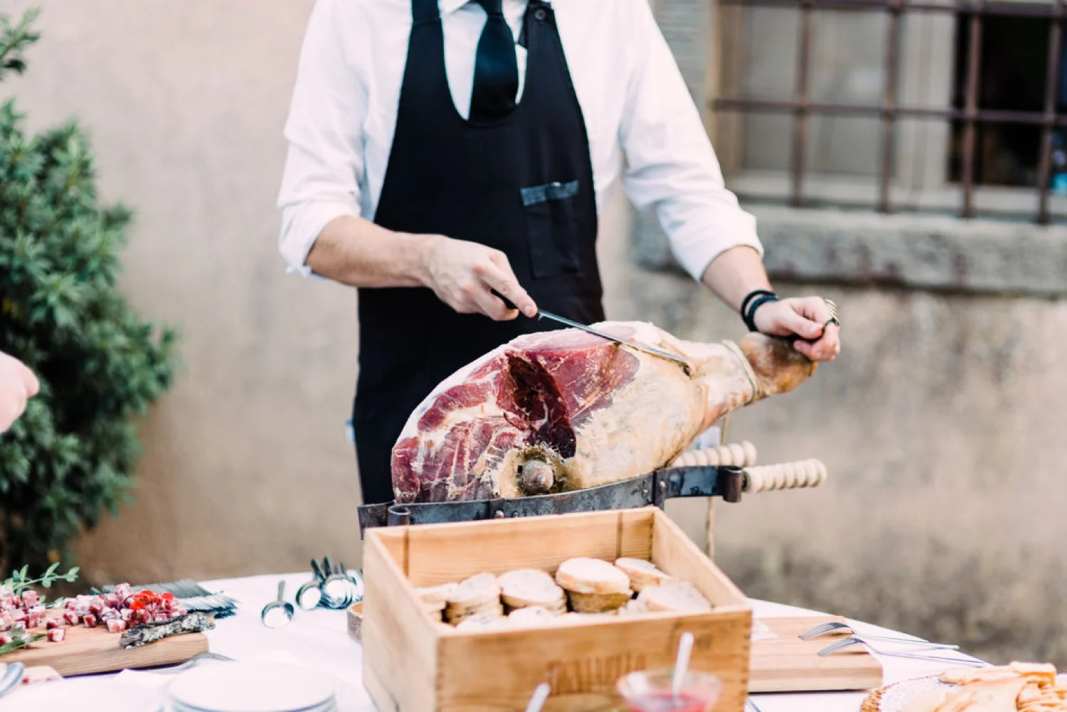 {Villa-Catureglio-Tuscany-Wedding} 29.jpg