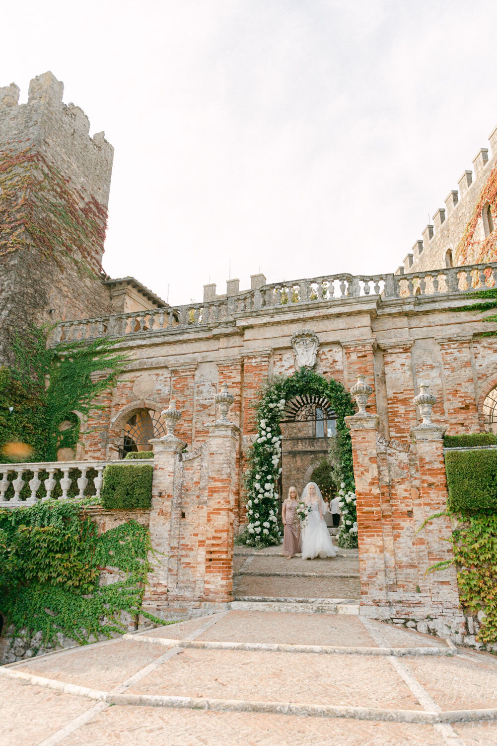 lace-and-luce-castello-di-celsa-80.jpg