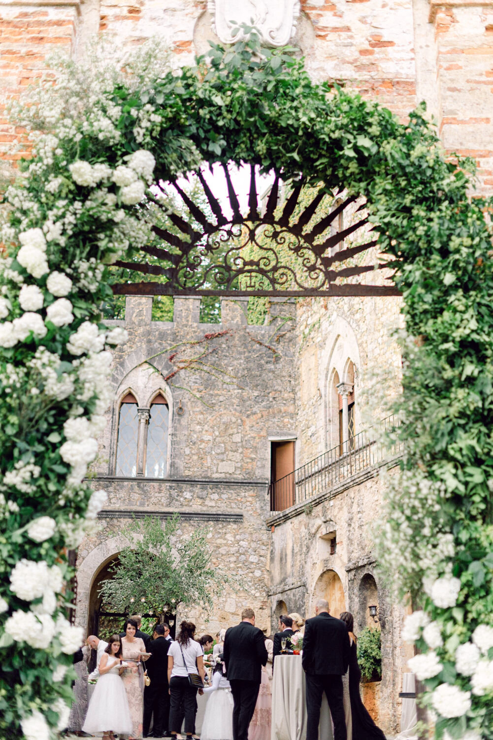 lace-and-luce-castello-di-celsa-94.jpg
