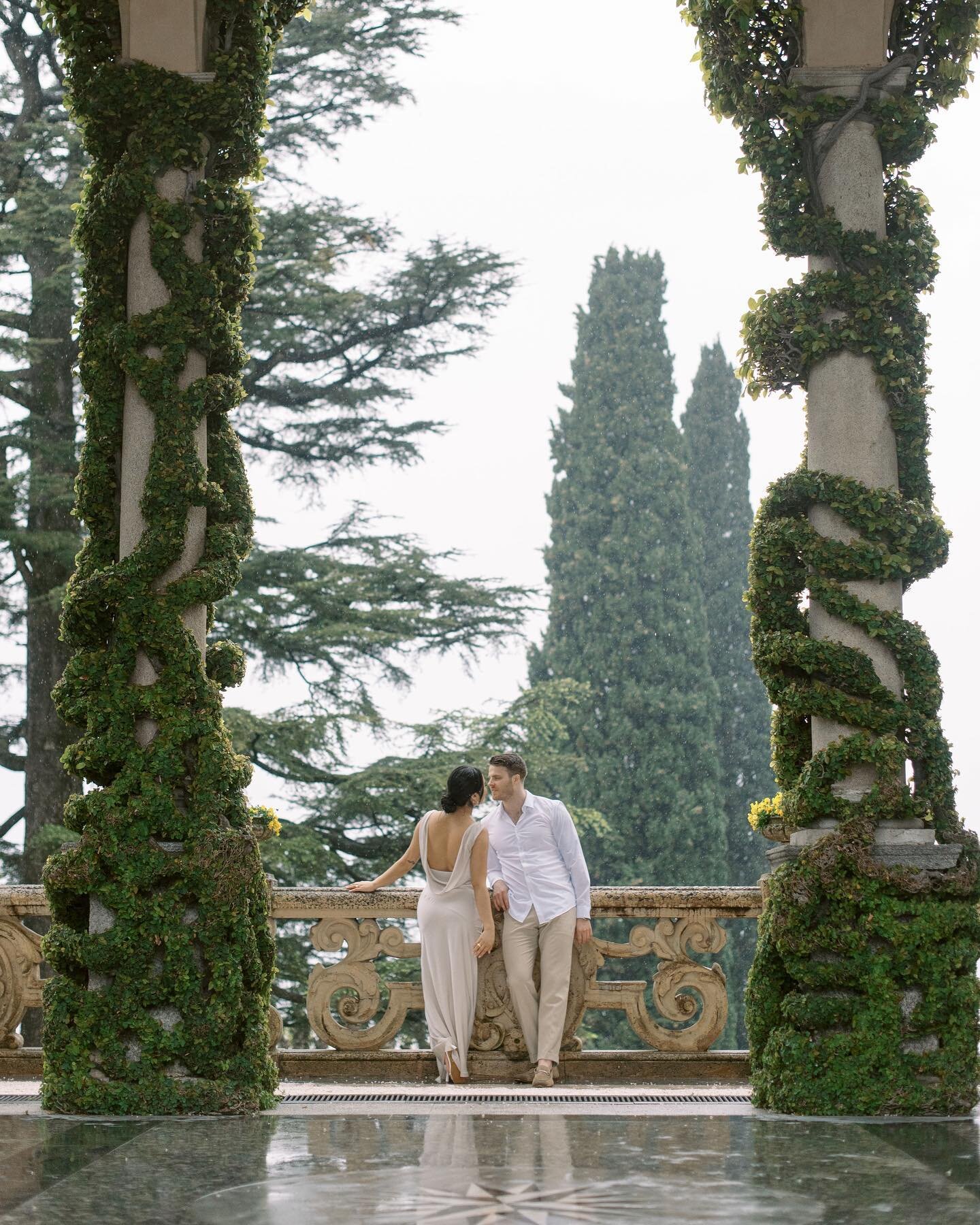 These two embraced the pouring rain during their pre-wedding shoot at Villa del Balbianello in Lake Como and the results are beyond beautiful&hellip;

#lakecomoweddings #lakecomowedding #villadelbalbianellolakecomo #villadelbalbianellowedding #villab