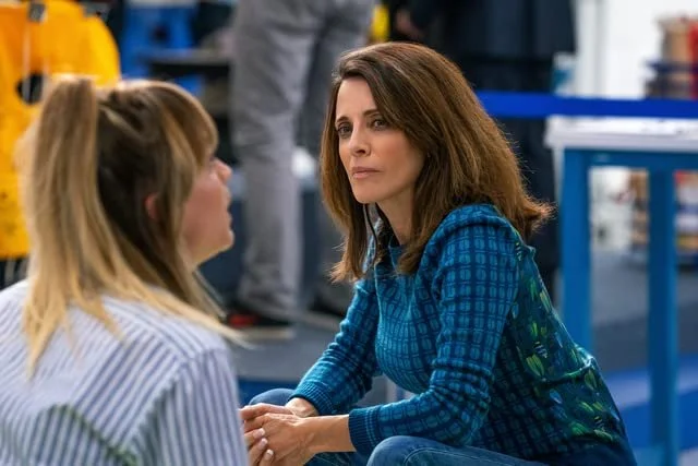 Alanna Ubach- The Flight Attendant S2