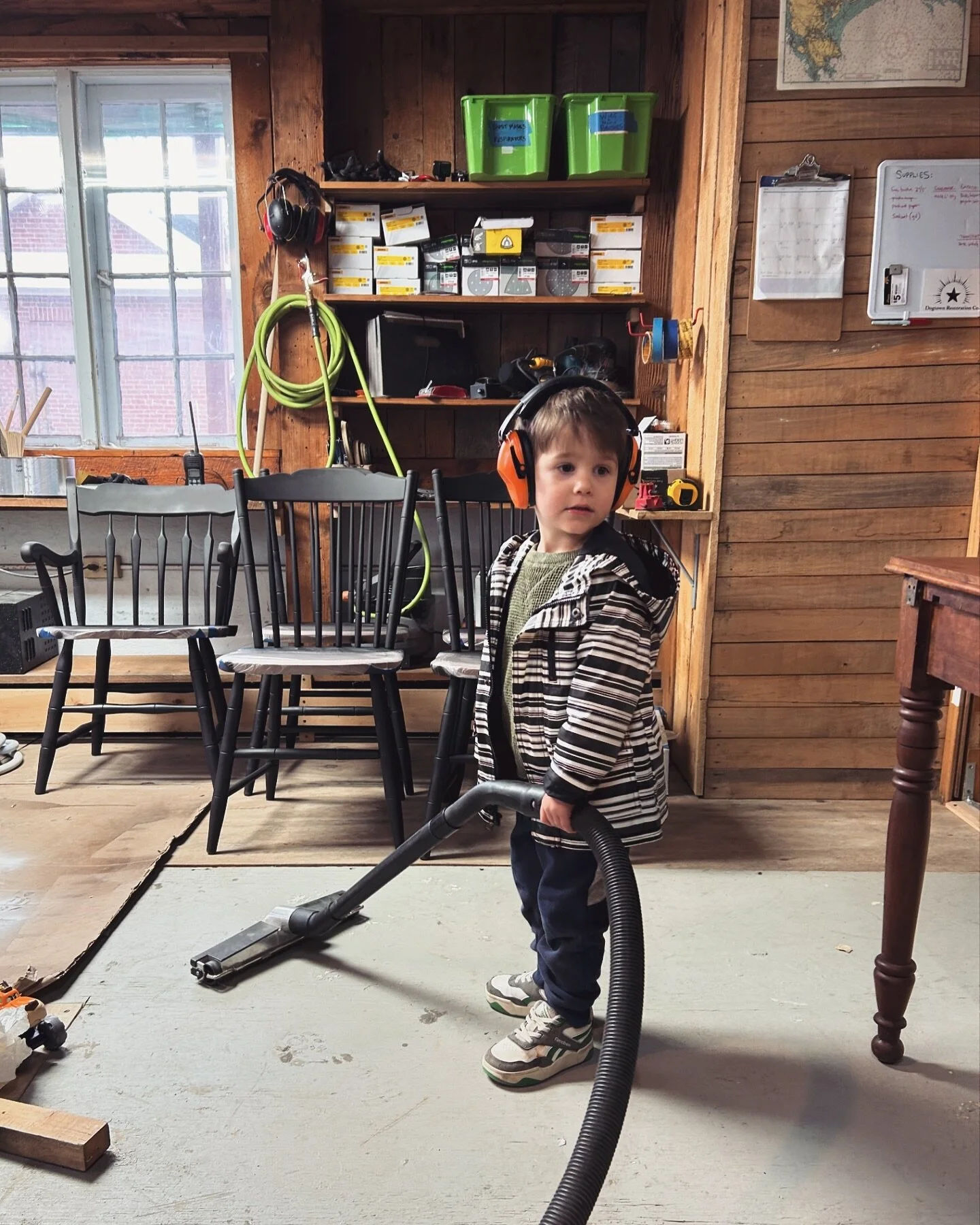 When you’re stuck at the workshop with dad on a rainy day, you gotta make yourself useful. #dogtownrestoration #childlaborviolation