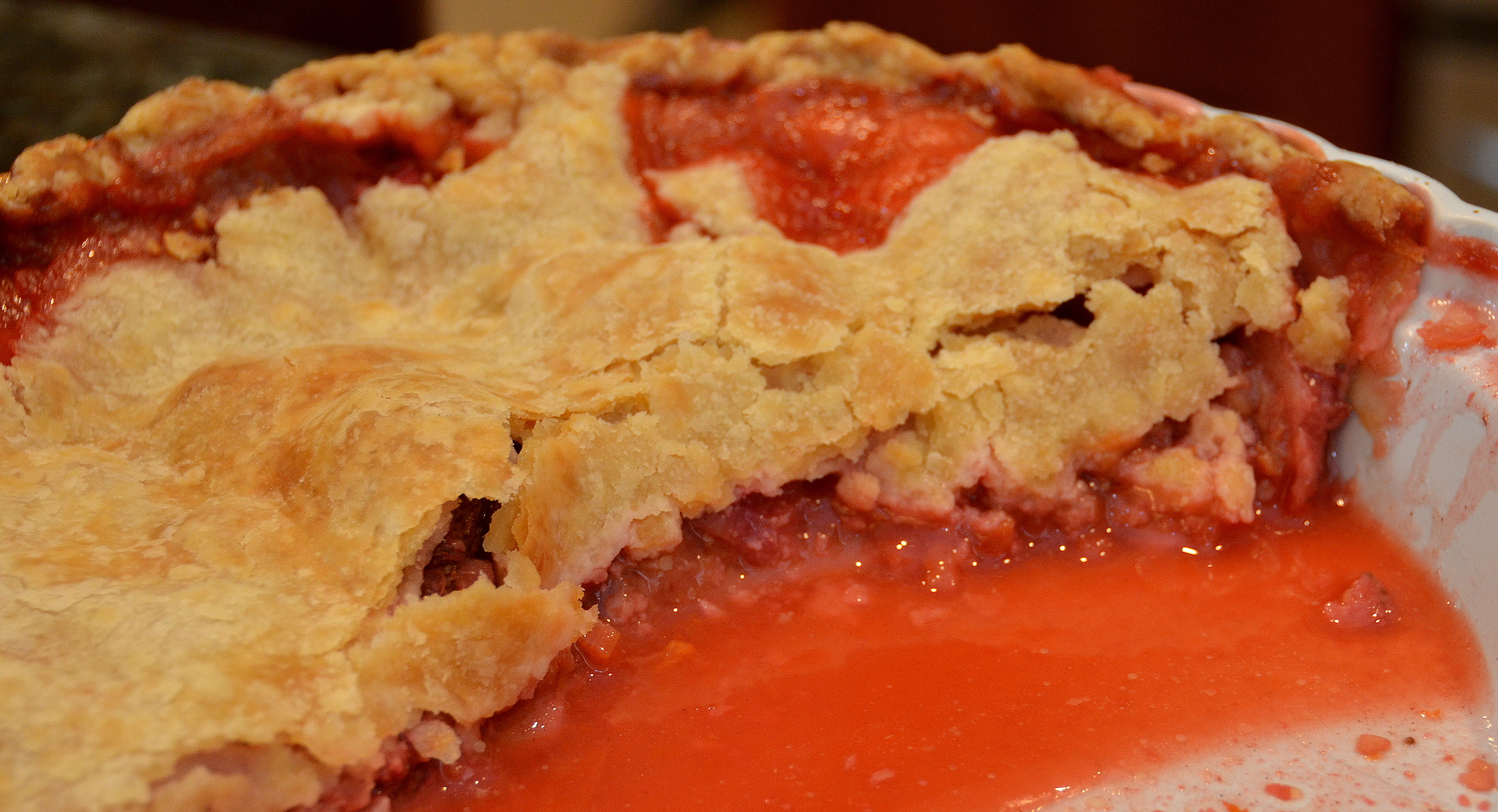 strawberry-rhubarb pie version 2