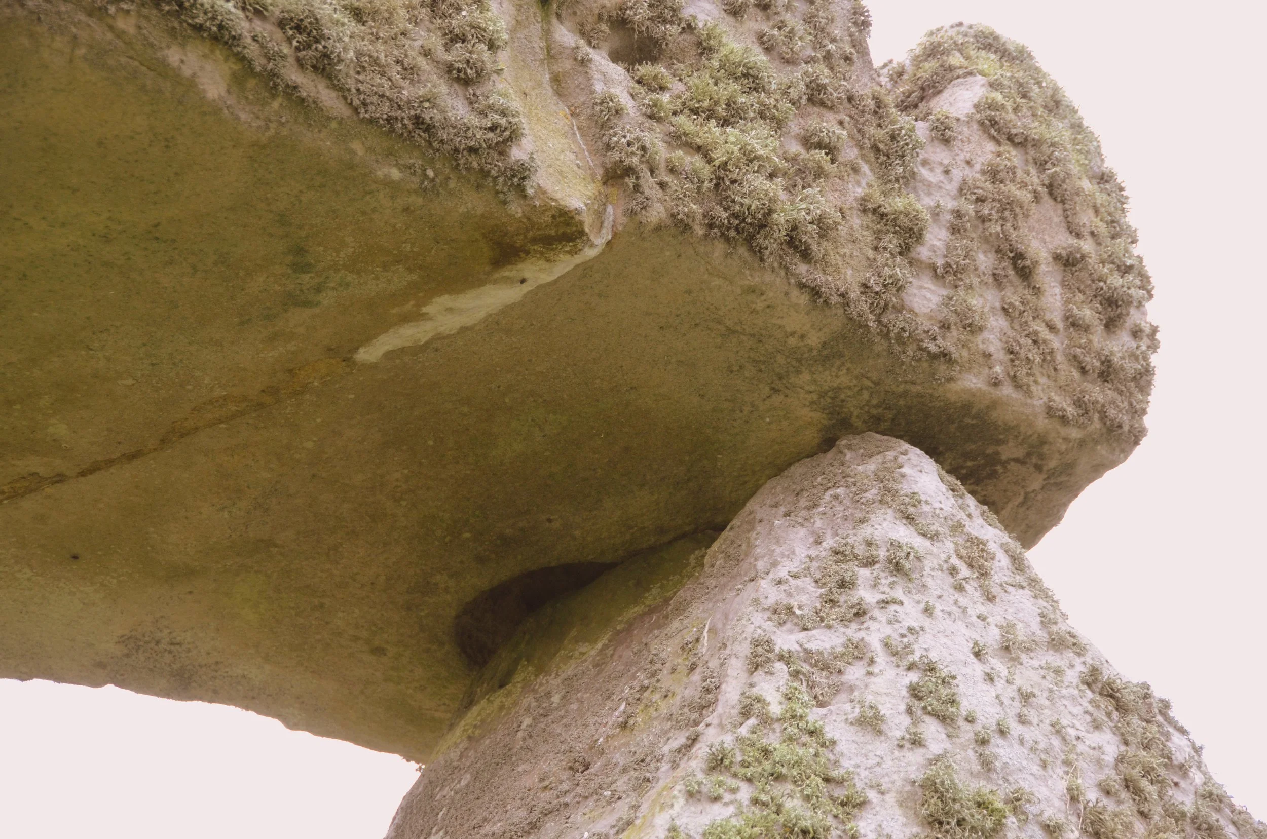 sarsen fitting into a lintel; note the lichen