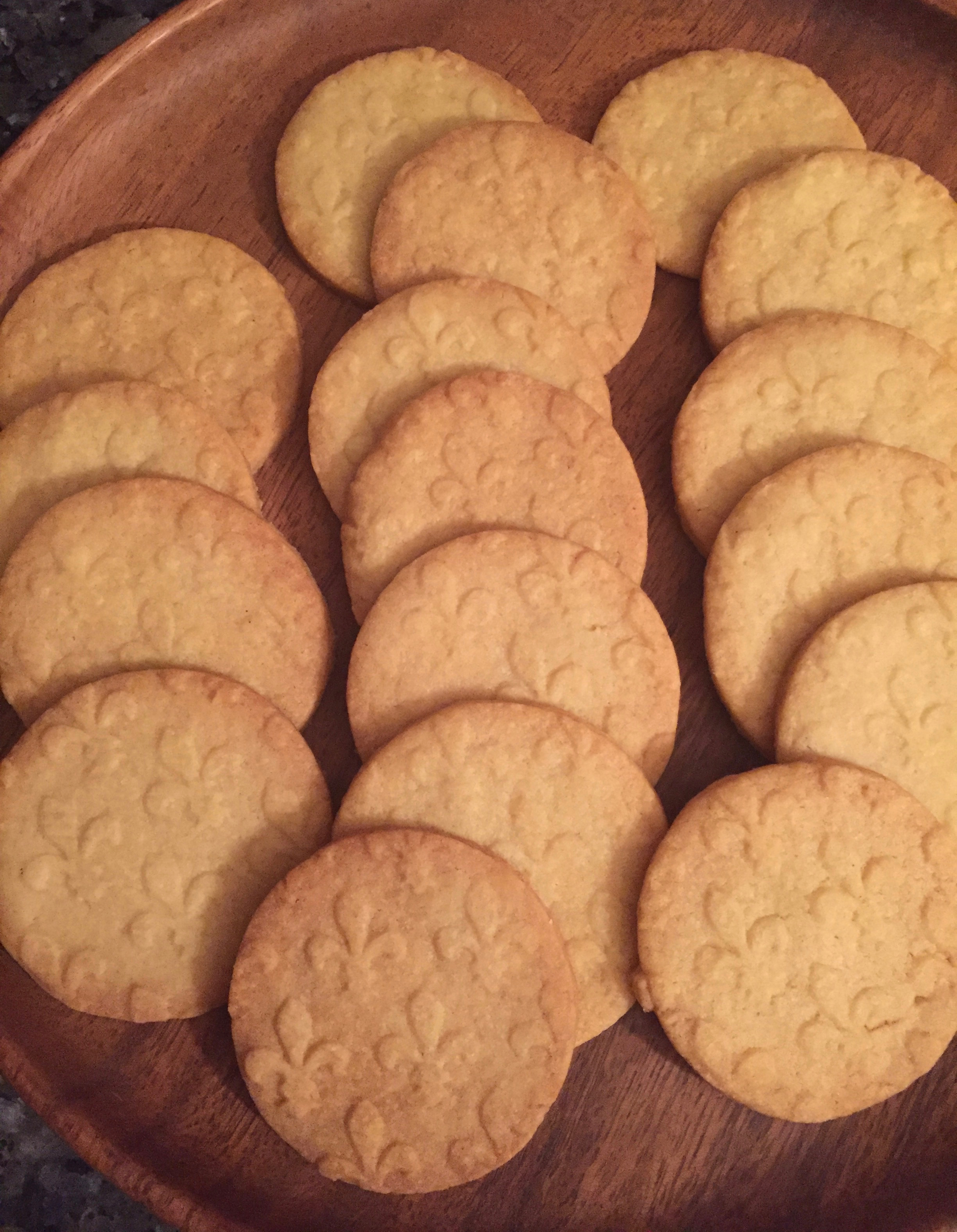 seriously. how gorgeous are those cookies?!