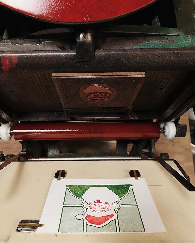 Just sent a batch of these out to the snail-mail list. 🐌🌲
#letterpress
