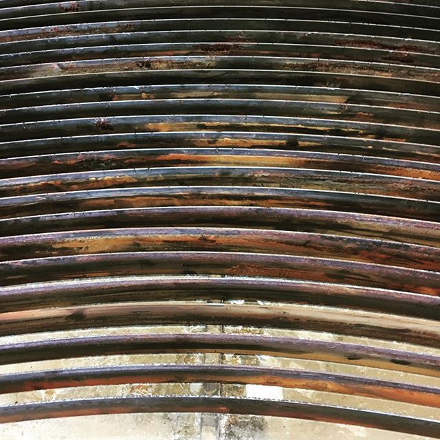 Good morning plasma table. Why, yes I would like to get some work done today.
#arclightdynamics #architectural #architecturaldesign #interiordesign #metalfab
