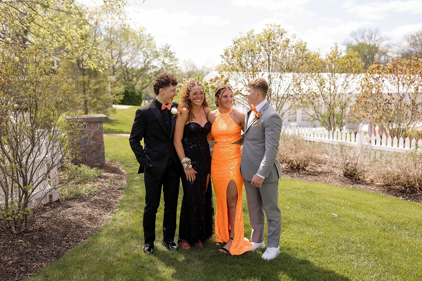 We interrupt your regular scheduled family+kids photo programming for a super fun prom session a couple weeks ago. Also, like, where are the awkward years nowadays? 🤩