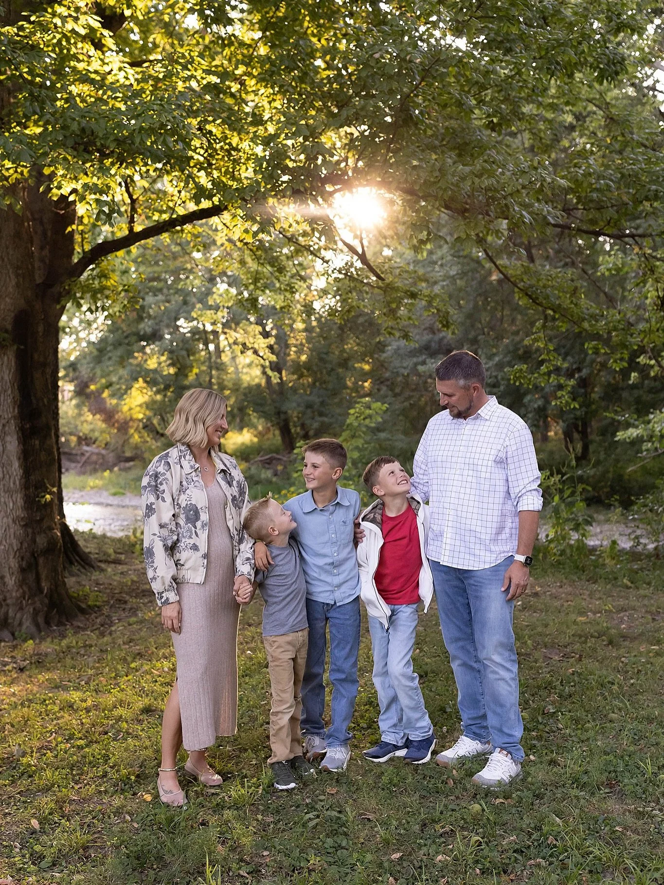 Can&rsquo;t believe I&rsquo;ve had the privilege of photographing this family for over TEN years now - from all 3 boys as newborns to these grown up, handsome, braces-wearing, 6-7-saying young men 🙃 They&rsquo;re SO much fun!
