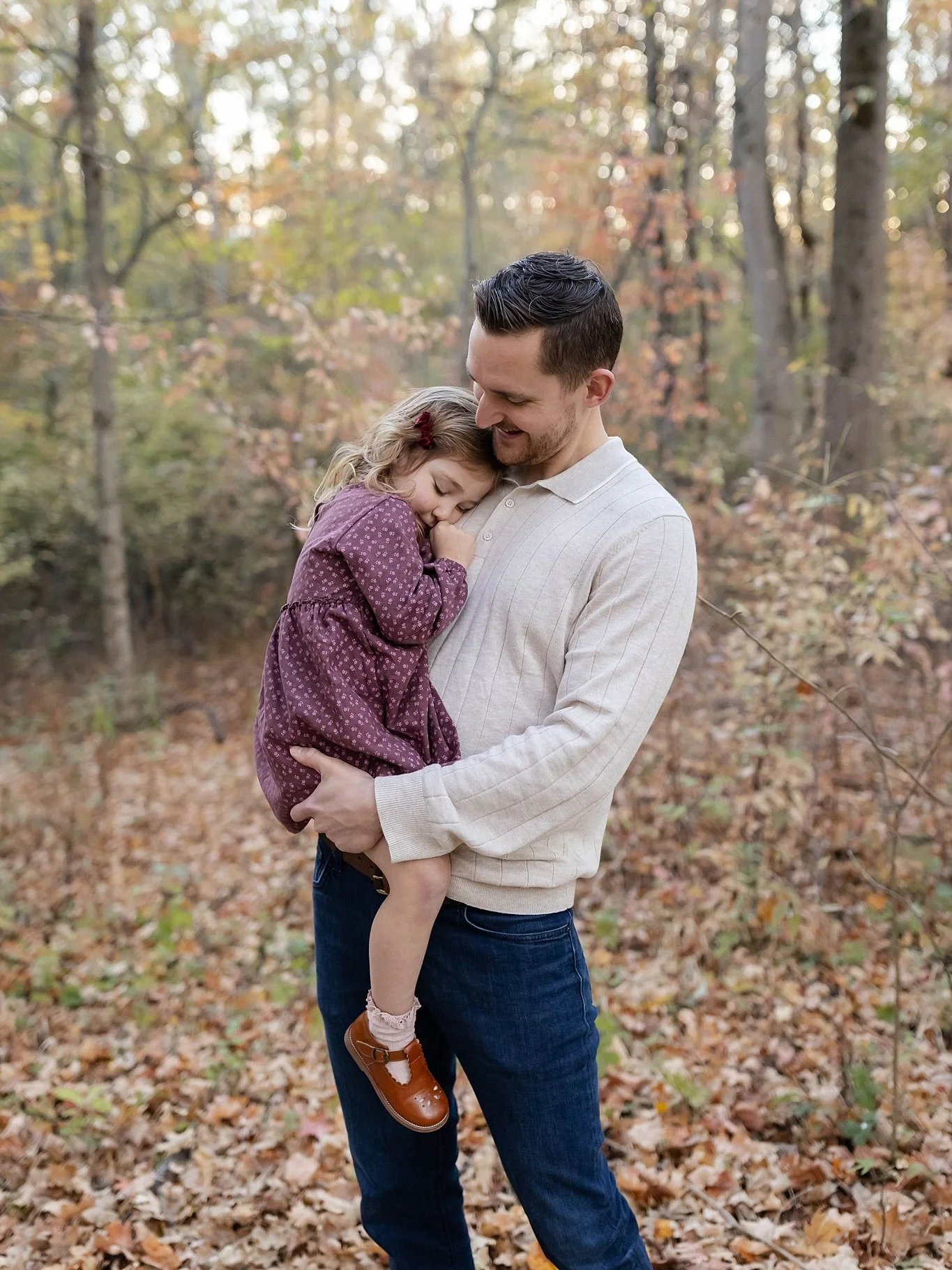 Sometimes kids just need some snuggle time to warm up and please hear me as your photographer when I say - IT&rsquo;S TOTALLY FINE. Let them snuggle. Don&rsquo;t force it. We would&rsquo;ve missed half these adorable shots had we pushed for an arbitr