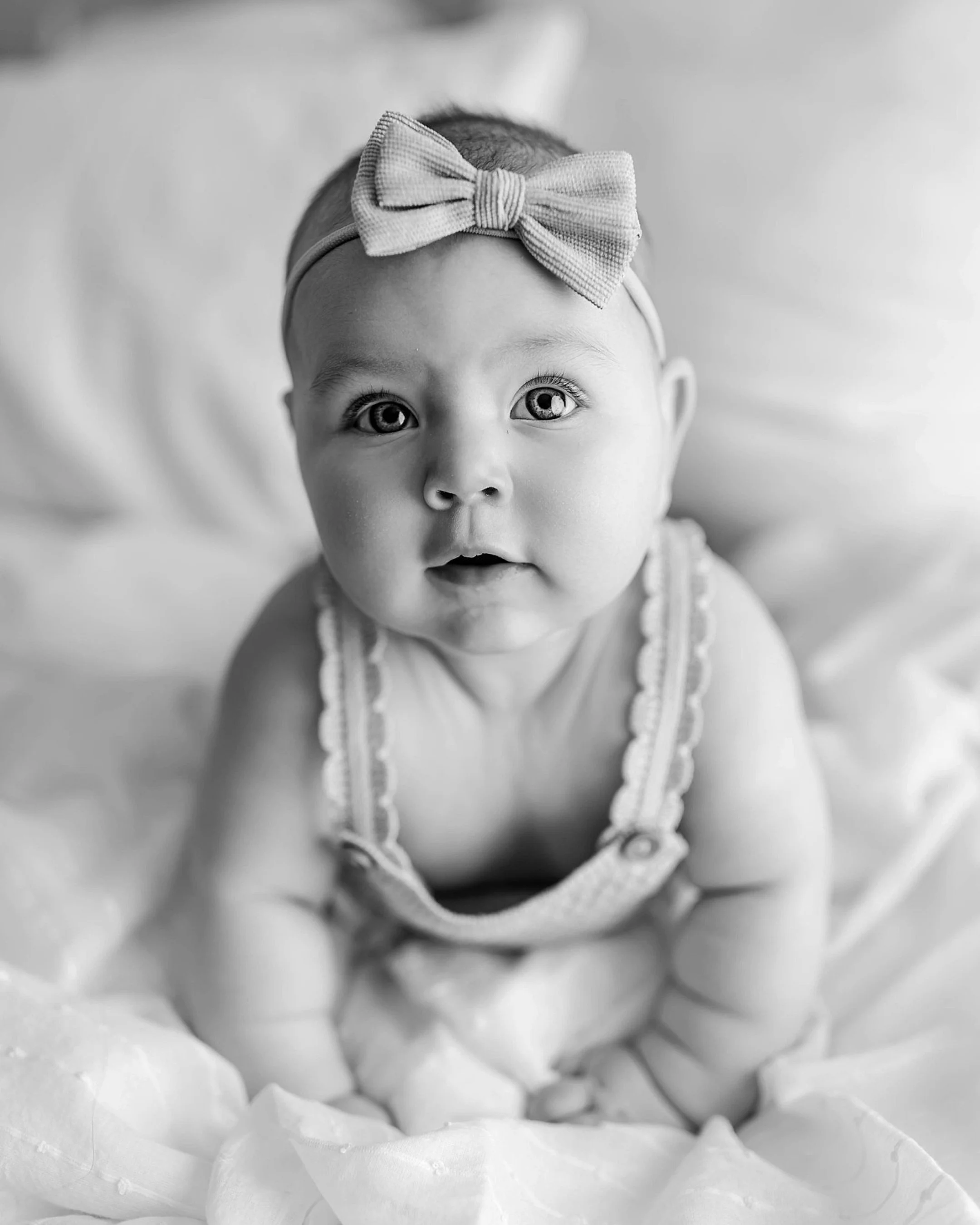 Olivia + Emma are two of my favorite littles to photograph 🤩 There&rsquo;s nothing more fun that those baby squishes, big smiles, and scrunchy nose smiles!