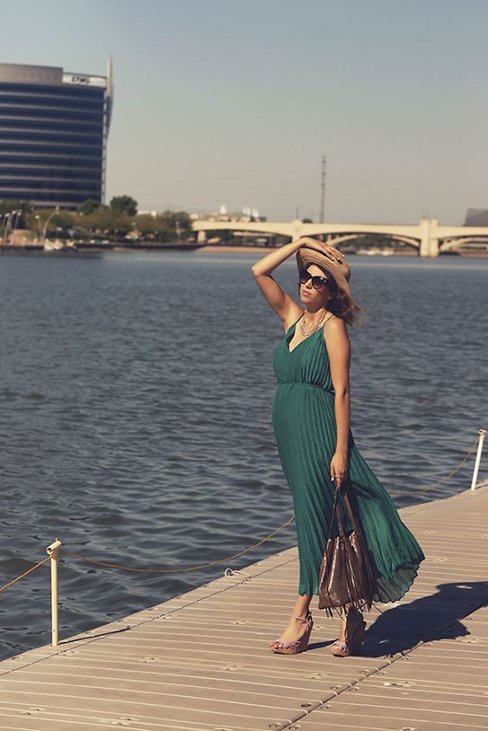 pleated_maxi_dress2.jpg