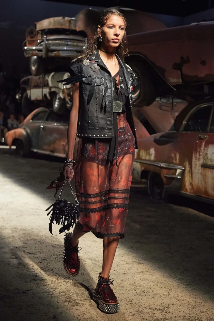 (Photo from Vogue Runway )