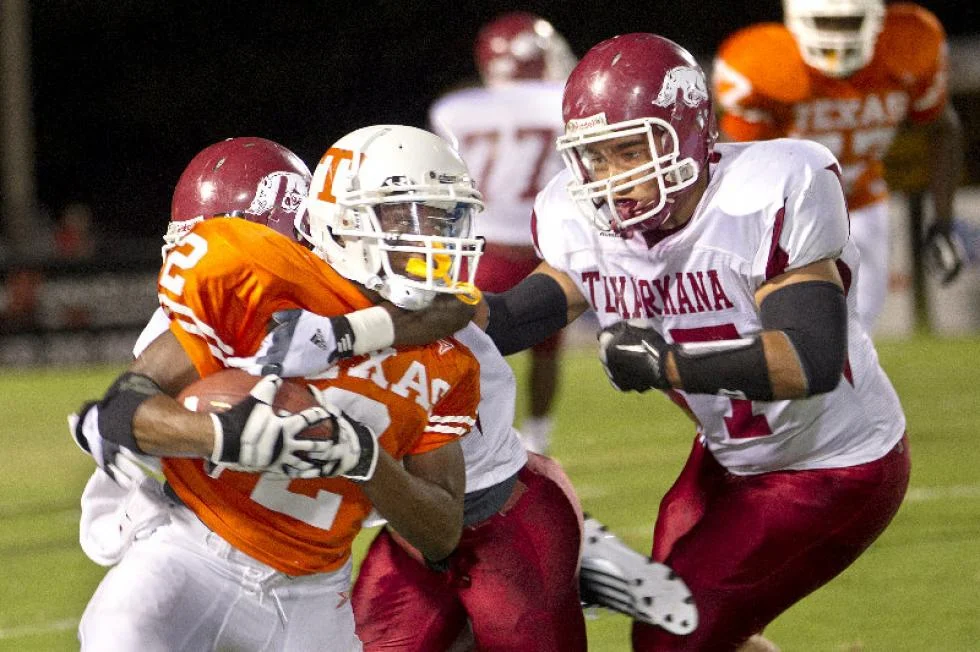 090112_TX-Ark-Football02.jpg