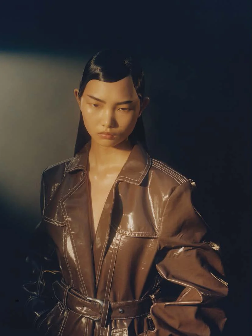 PUNKT_06_Trinity_Ellis BROWN_Page_04.jpg