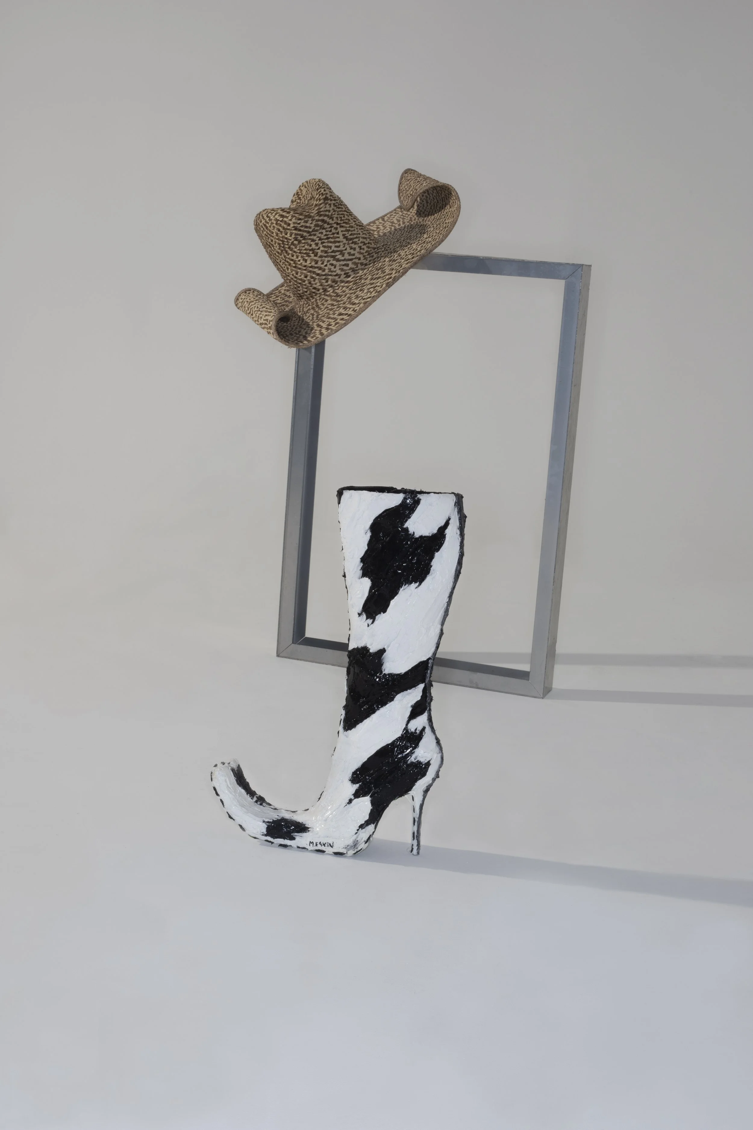 IssaEakin-6 EDIT  BLACK 2.jpg