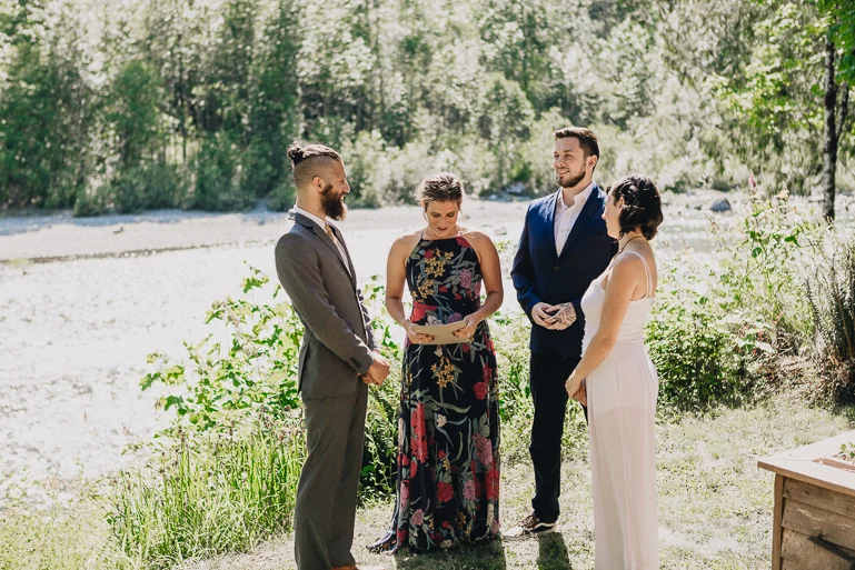 skyomish-river-elopement-photos-kristawelch-0018.jpg