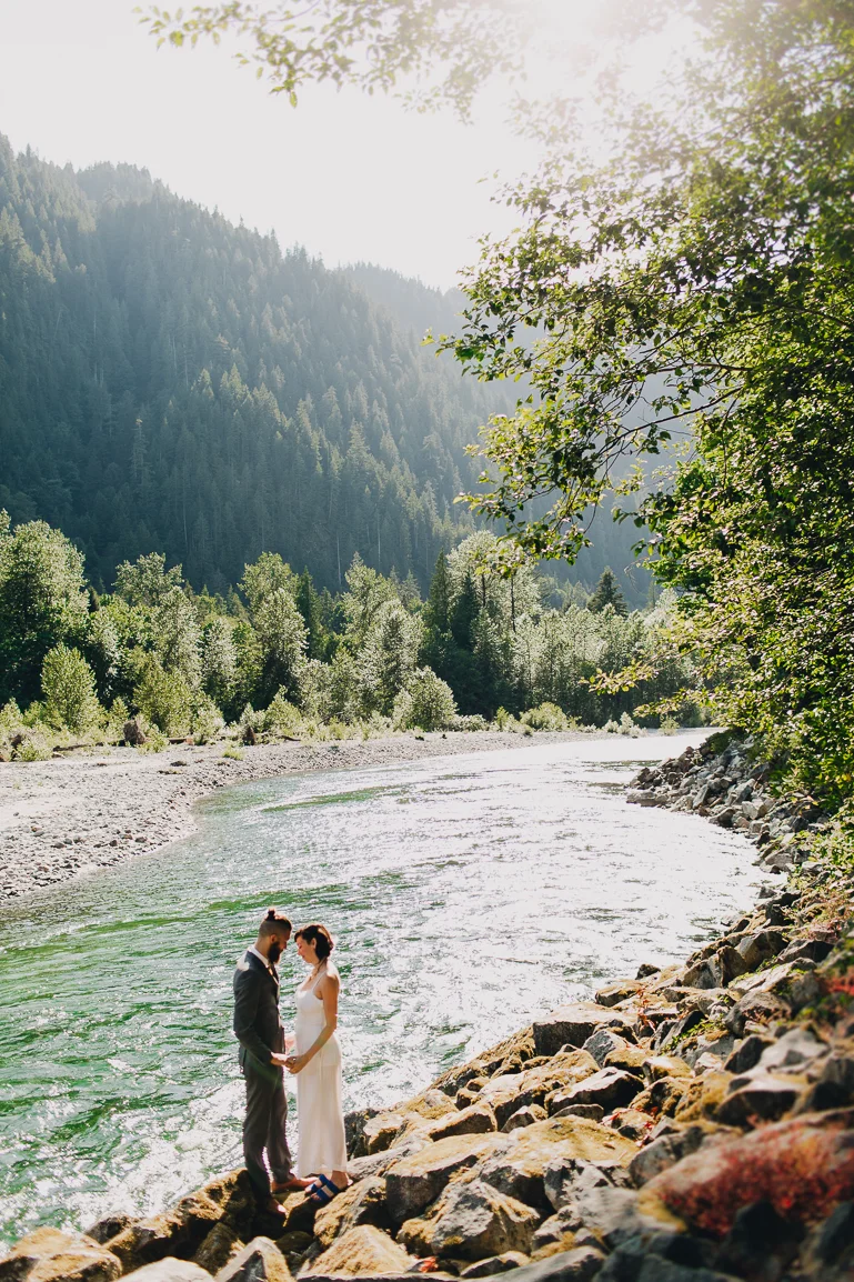 skyomish-river-elopement-photos-kristawelch-0021-1.jpg