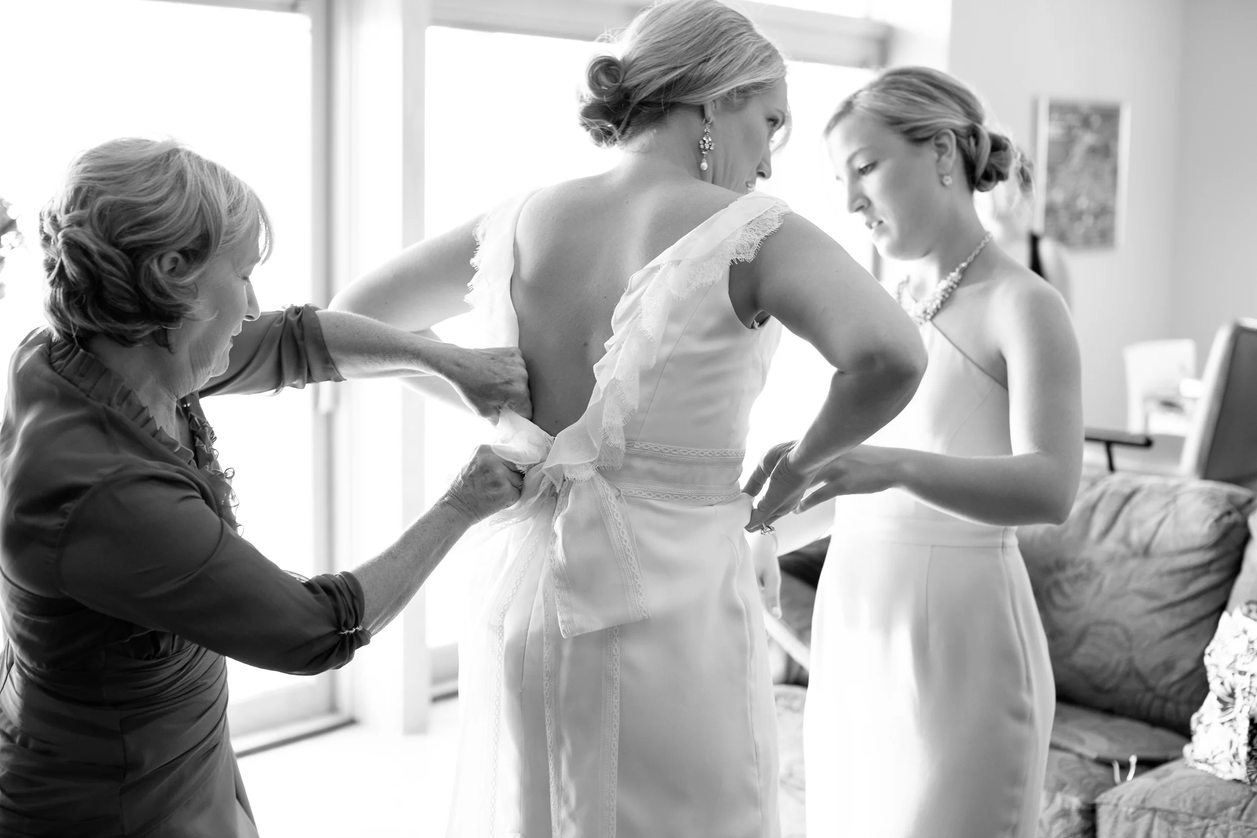 LaceHanky_BeachWeddings_004.jpg