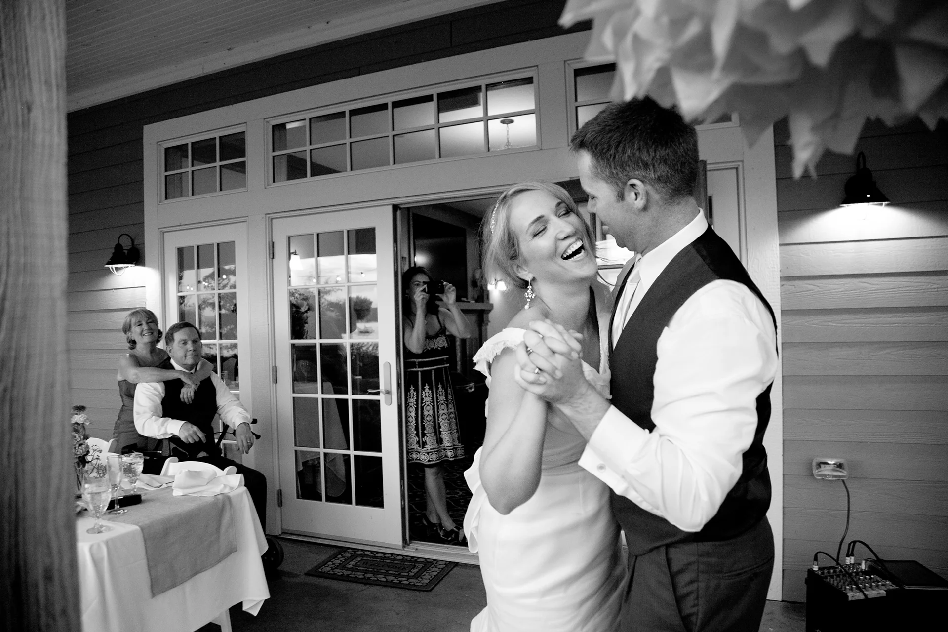 LaceHanky_BeachWeddings_033.jpg