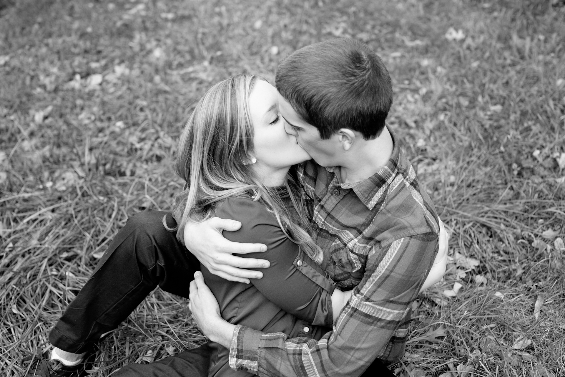 LaceHanky_EngagementPhotography_005.jpg